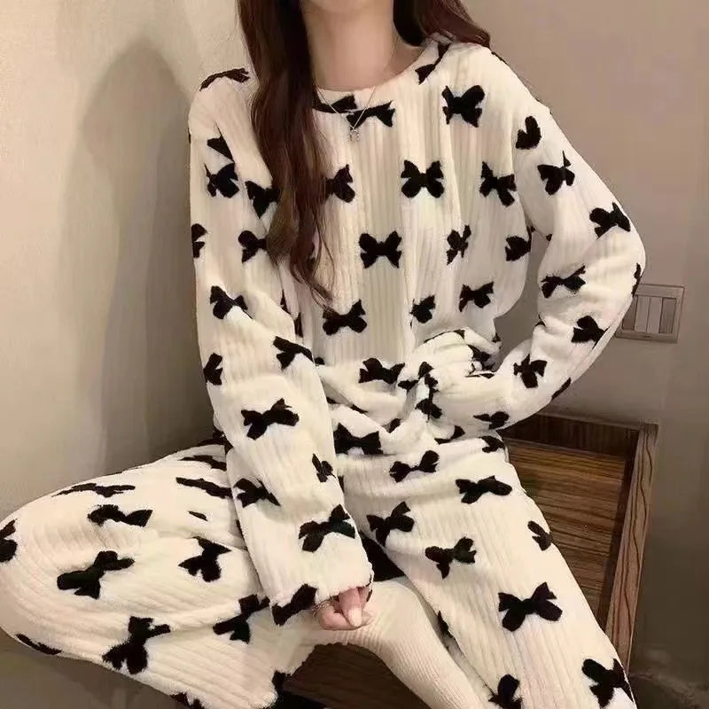 Kawaii Women Pyjamas Sets  Autumn Winter Warm Flannel Thick Homewear Long Sleeve Cartoon Sleepwear Female Pajamas Suit 2 Piece