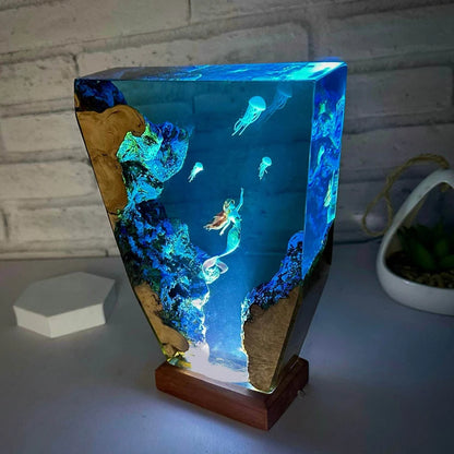 Underwater Adventure Organism Resin Table Light Creactive Art Decoration Lamp Mermaid Theme Night Light USB Charge