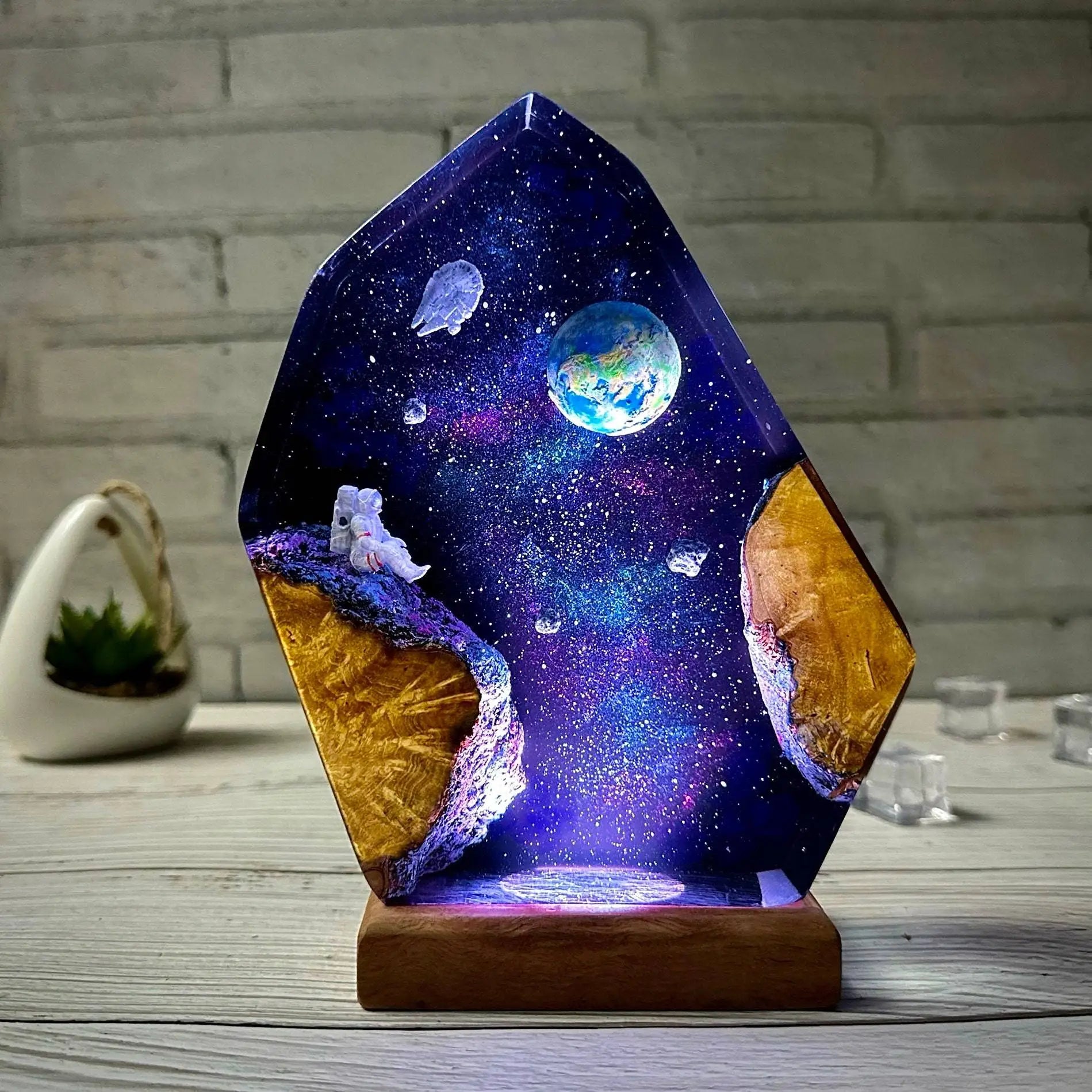 Resin Ocean Light Lamp Epoxy Resin Bedside Ocean Handmade Resin Lamp Home Decoration