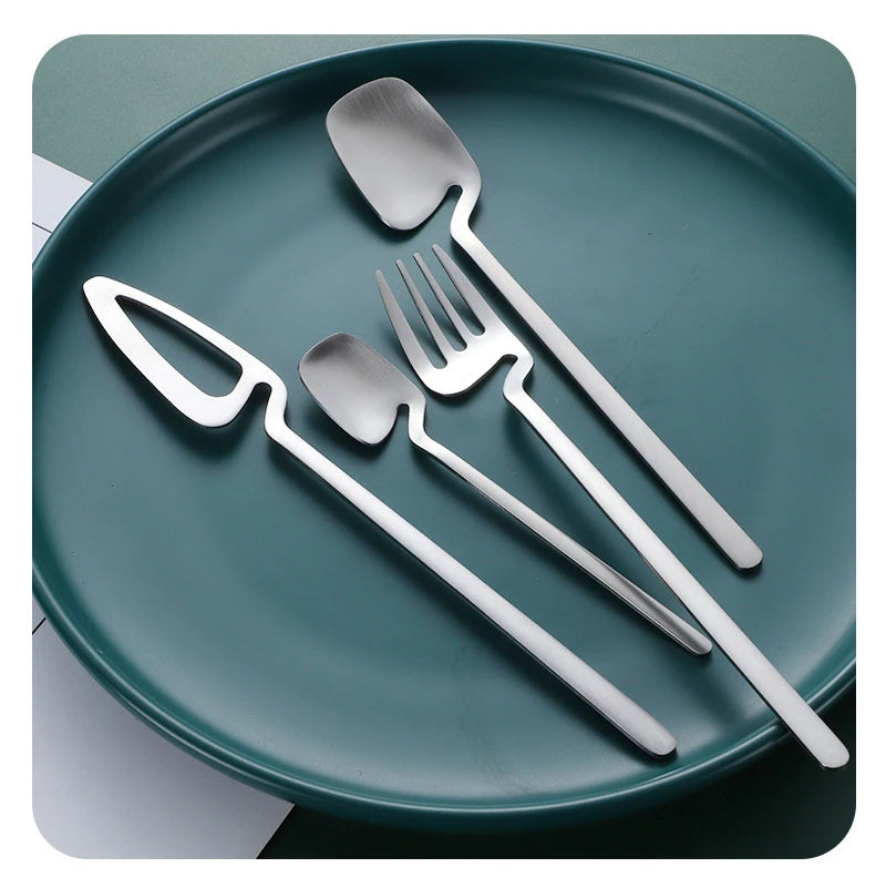 16pcs Matte Black Western Dinnerware Set 18/10 Stainless Steel Cutlery Creative Fork Knife Spoon Tableware Flatware Silverware